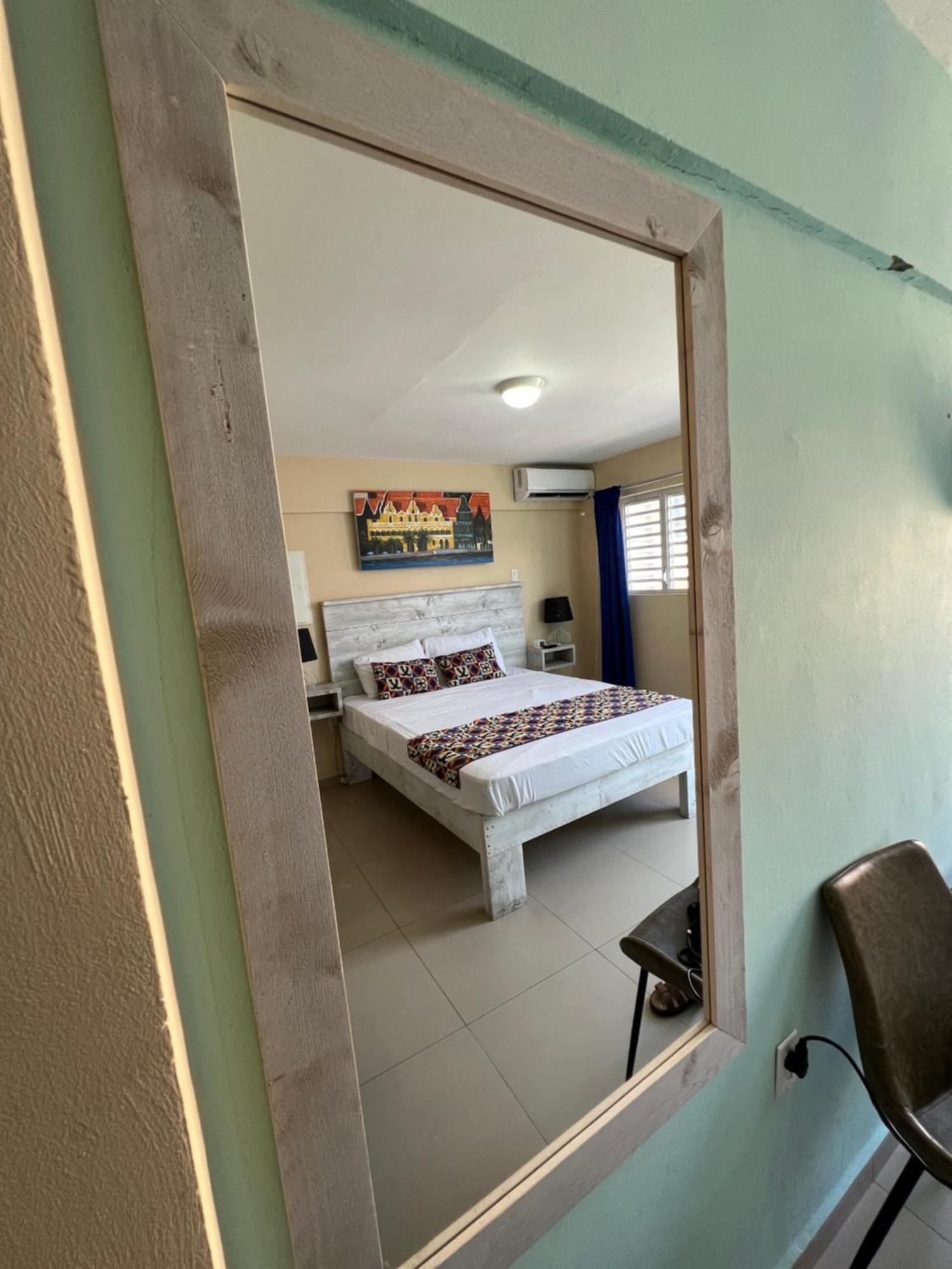 Mustique Suites Curacao Willemstad Exterior foto
